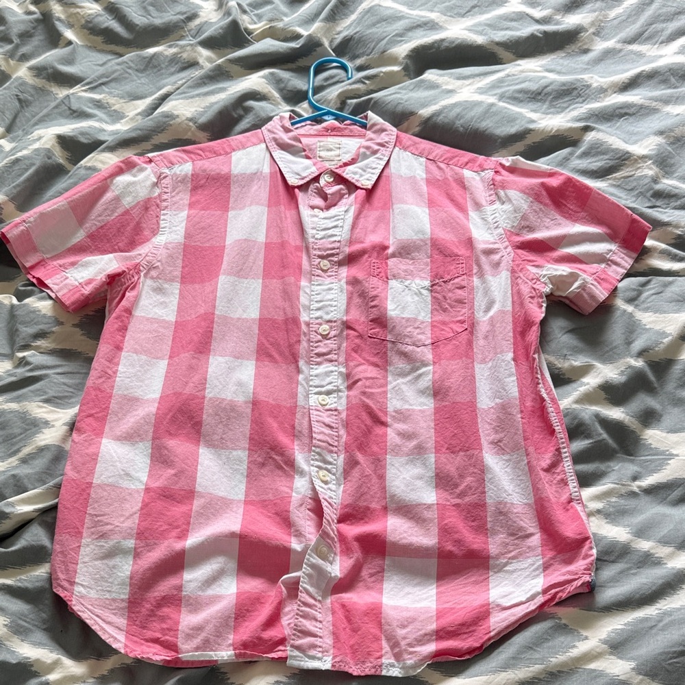 GAP Large Pink and White Gingham Short-Sleeve Button-Down Shirt